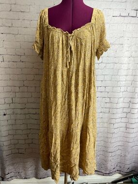 Dress forum Los Angeles size large yellow floral midi dress